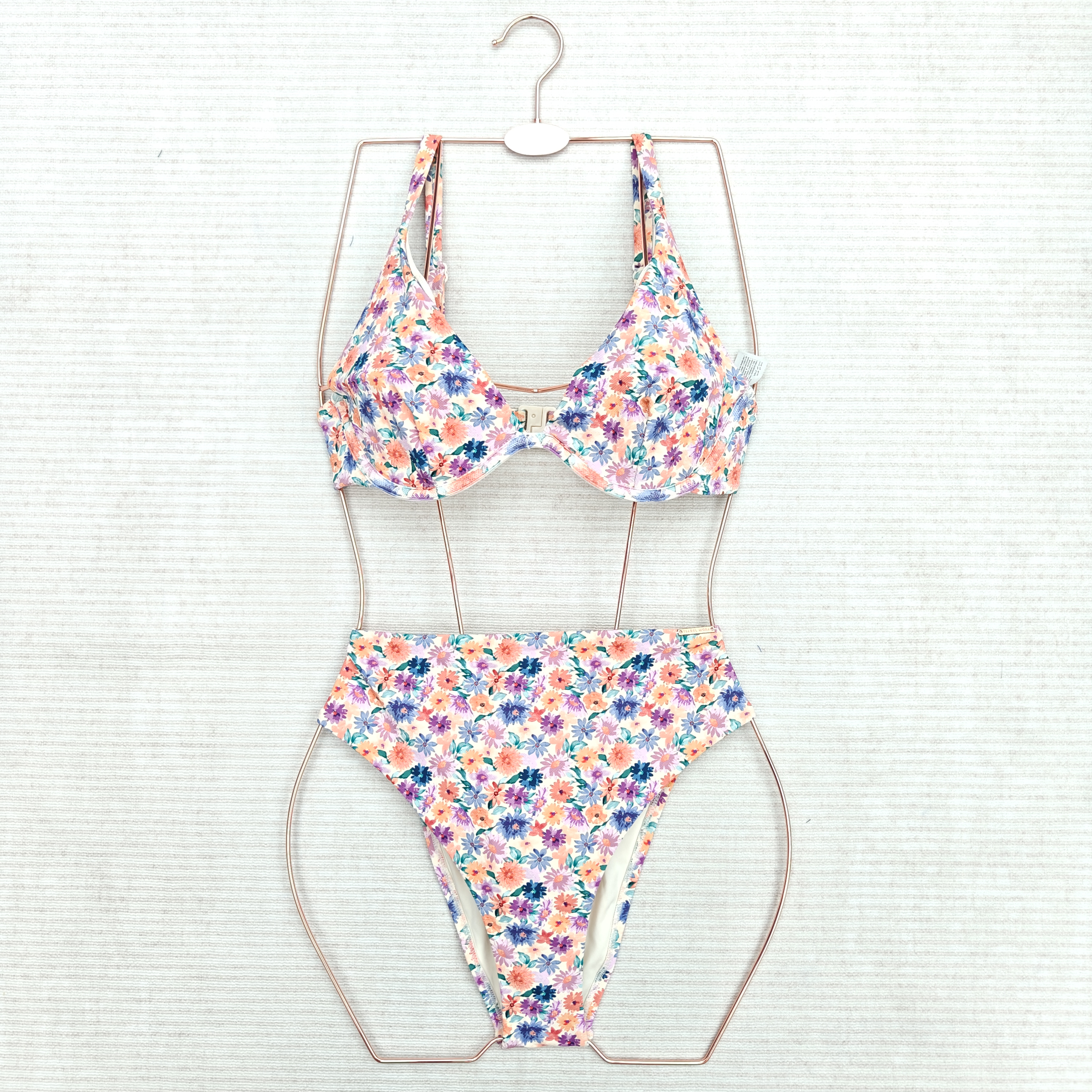 High-waisted swimwear stocklot TOP2630