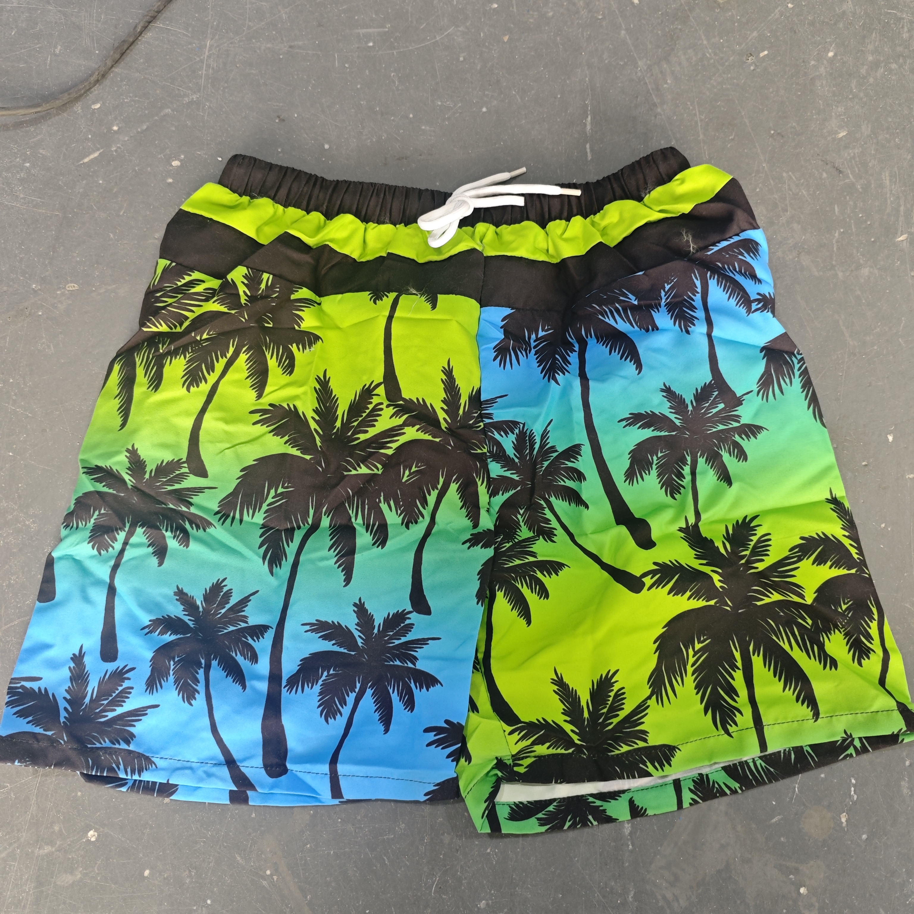 Kids’ beach shorts stocklot TOP2822