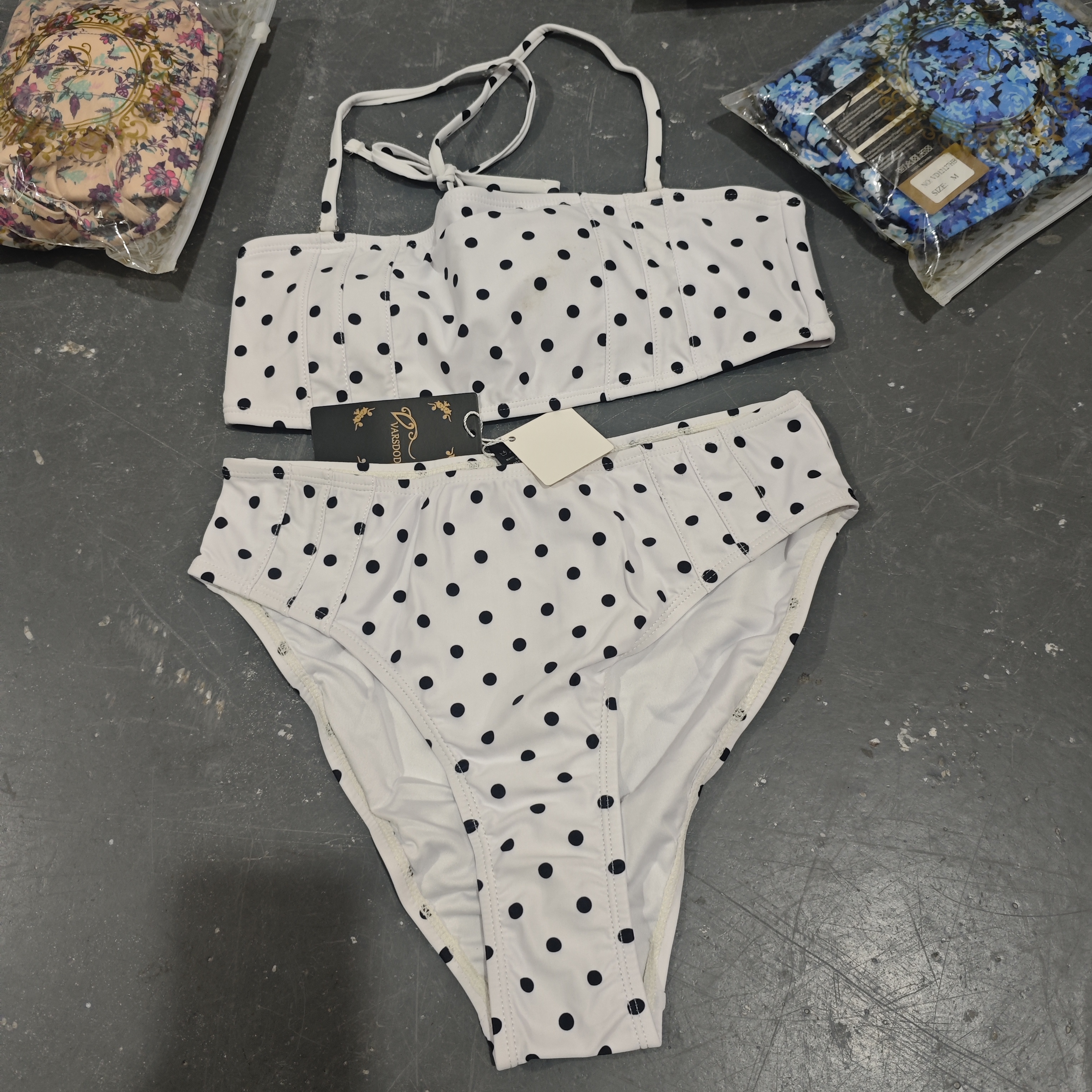High-waisted swimwear stocklot TOP2864