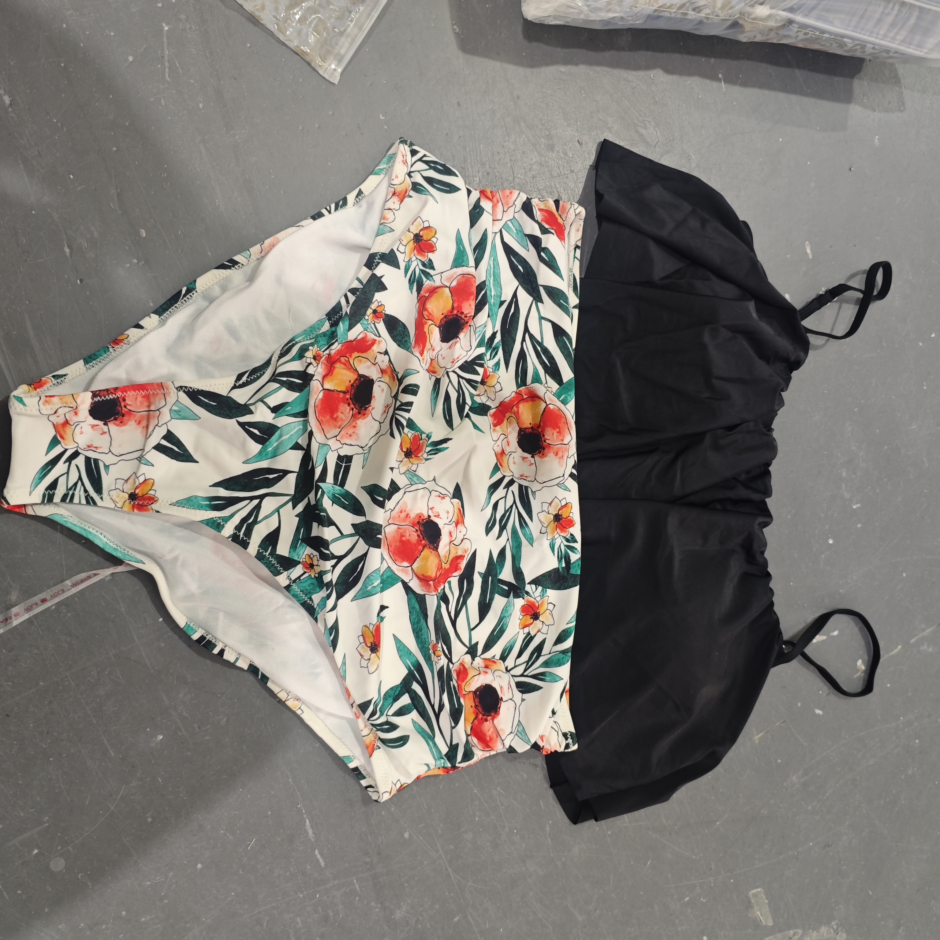 High-waisted swimwear stocklot TOP2868